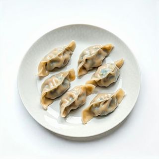 11. Gyoza