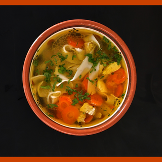 Supă de Găină cu tăiței de la mănăstirea Turnu