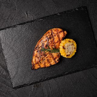 Стейк з курячого філе (200г)