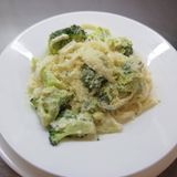 Оризови спагети с броколи