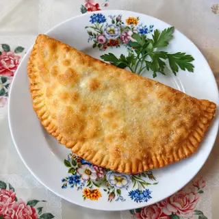 Чебурек с говядиной 1 шт.