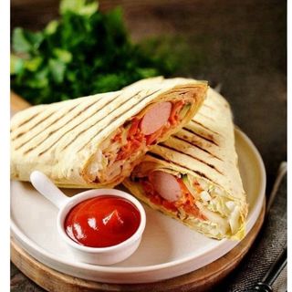 Лаваш з сосискою (350 г)