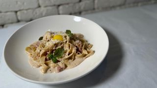 კარბონარა ნაღების სოუსით