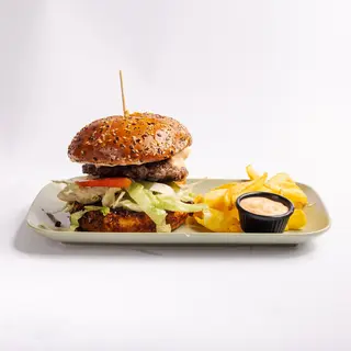 Double burger s prilogom