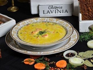 Суп вершковий з креветками, зеленим горошком та селерою (300g)