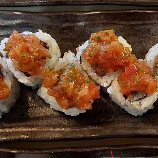 Uramaki Spicy Tuna (8 Unidades)