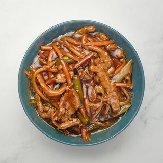 Svinjetina u Yusiang sosu - ljuto kisela, velika porcija