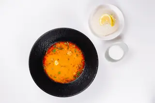 Том ям