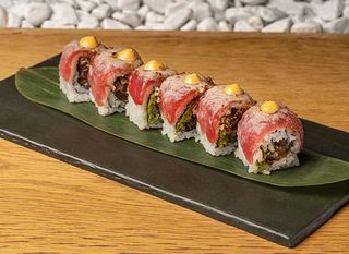 U6-Uramaki Spicy Tuna