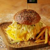  საქონლის ბურგერი დუ ით-DO EAT (საფირმო)