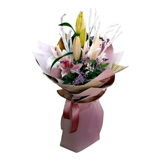 Buket sa orjentalnim ljiljanom 