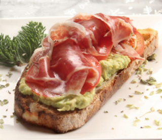 Tostadas con jamón serrano
