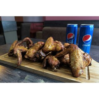 1kg krilaca, 2 somuna, 2x Pepsi 330ml