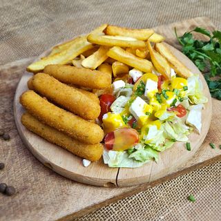 Ser smażony z frytkami (350 g)