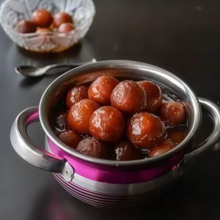 Home Made Gulab Jamun (2 Uds.)