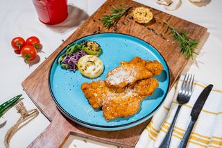 Snitel din piept de curcan  