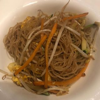 244. Spaghetti di riso con verdure
