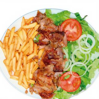 Plato Kebab Con Ensalada