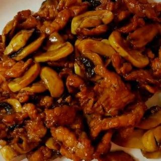 Ternera Con Champiñones