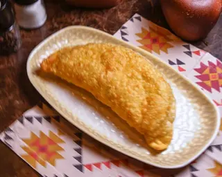Чебурек з сиром. (200г)