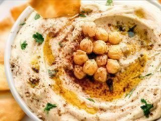 10. Hummus Casero