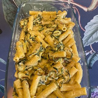 Tortiglioni con zucchine e fonduta di provola