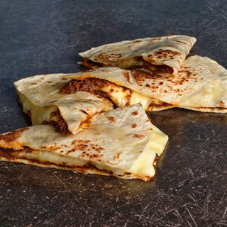 Quesadilla De Carne