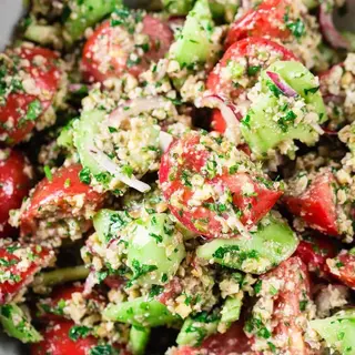 კიტრი პომიდვრის სალათი ნიგვზით/Georgian Salad Wich Walnut