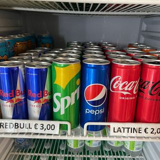 Lattine e bottigliette