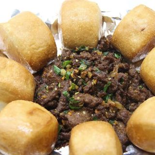 Roast Beef With Chinese Bread