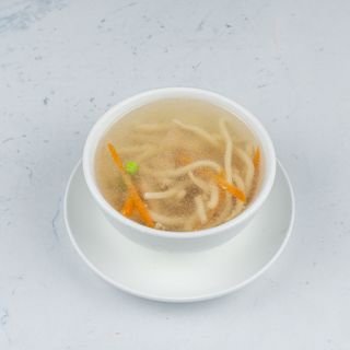 11. Pileća juha s rezancima