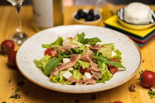 Салата с прошуто и рукола  (220г)