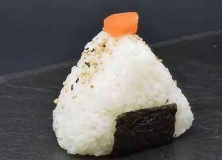 N.63 Onigiri sake 1 pezzo