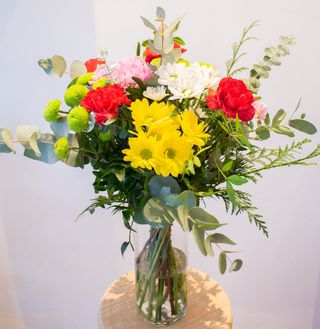 Ramo de colores vivos