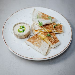 Кесадилья 4 сири (180 г.)