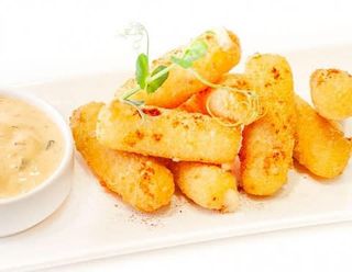 Сирні палички з часниковим соусом (150/30г)