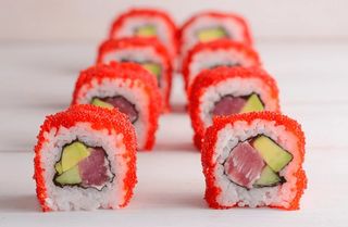 Каліфорнія з тунцем (280г/8шт)