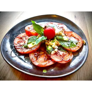 Салата  Капрезе (300г)