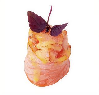 38. Gunkan De Salmón Flameado (2 Pzs.)