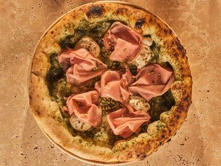 Pizza Pesto E Mortadella Di Bologna (33 Cm.)