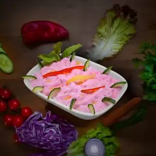 SALATA DE SFECLA ROSIE SI IAURT