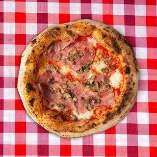 Pizza PROSCIUTTO E FUNGHI