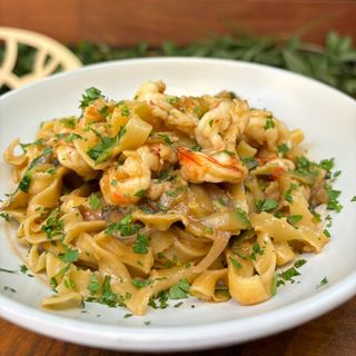 Menú 2 - Pasta Clásica + Salsa + Bebida