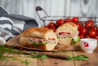 Sendvič sa šunkom 425g