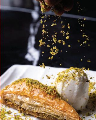 Баклава с мороженым