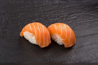 Суші лосось копчений (60г)