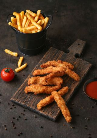 Հավի նագեթներ և ֆրի