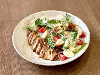 Салат Цезар з курятиною гриль (240g)