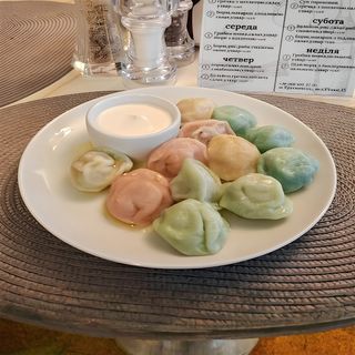 Кольрові пельмені