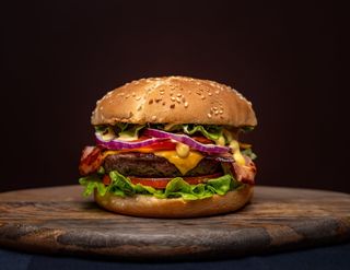 Premium Angus Cheese бургер